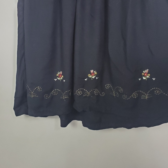 VINTAGE Embroidered Dark Cottagecore Midi Dress - Picture 6 of 9